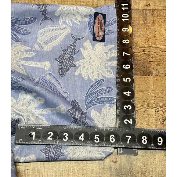 Vineyard Vines Swim Trunks Mens XL Blue Fish Tropical Actual 32X6 Stretch Lined - Picture 6 of 10